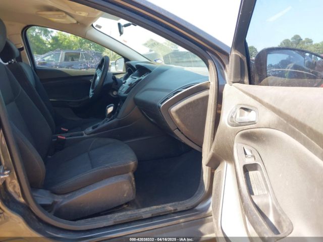 2016 FORD FOCUS 1FADP3F22GL208595 Photo 4