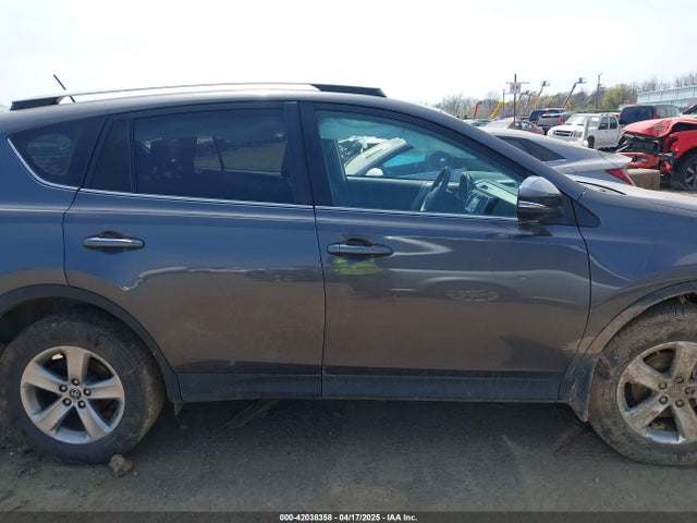 2T3RFREV8FW298266 Toyota Rav4 Xle