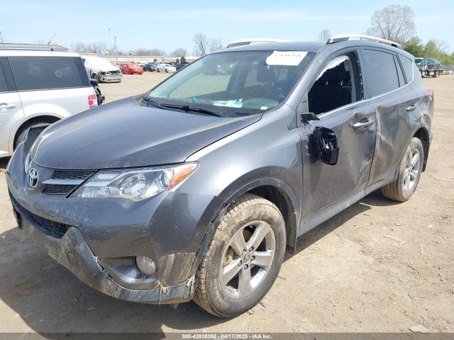 2T3RFREV8FW298266 Toyota Rav4 Xle