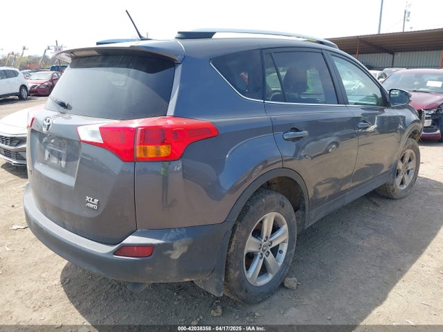 2T3RFREV8FW298266 Toyota Rav4 Xle