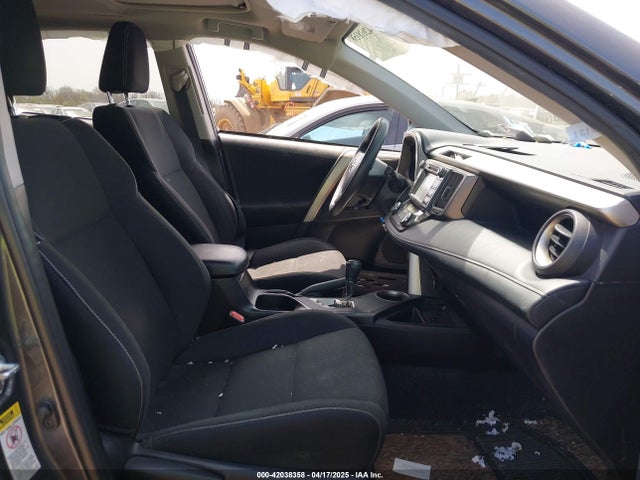 2T3RFREV8FW298266 Toyota Rav4 Xle