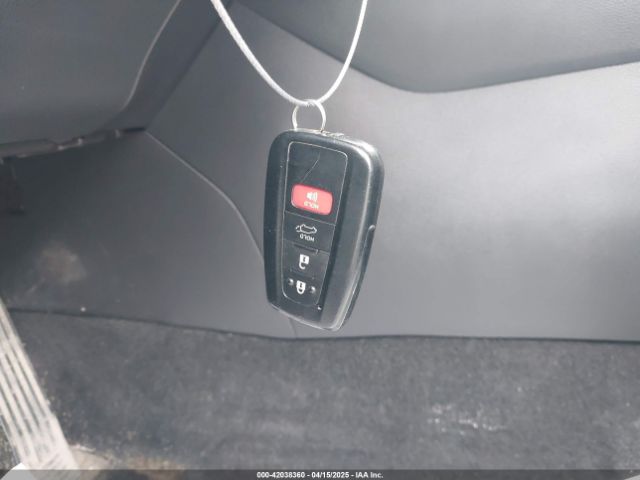 2T3A1RFV5MW207865 Toyota Rav4 Xle Premium