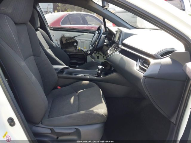 NMTKHMBX4JR049041 Toyota C-HR XLE