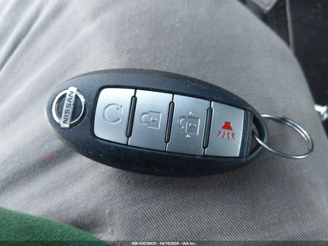 KNMAT2MV8HP502707 Nissan ROGUE SV