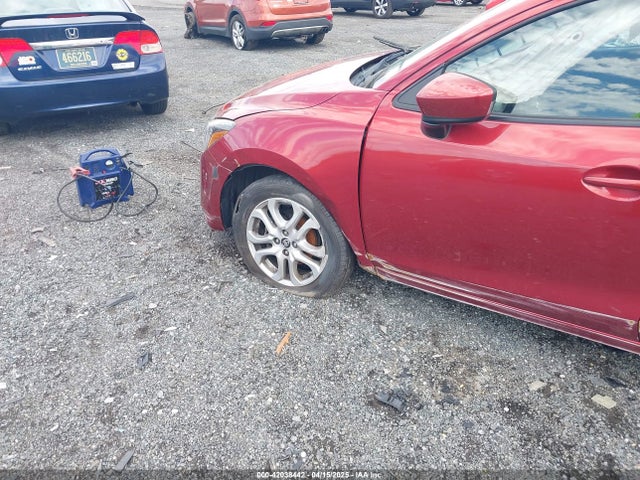 3MYDLBYV6HY150394 Toyota YARIS IA