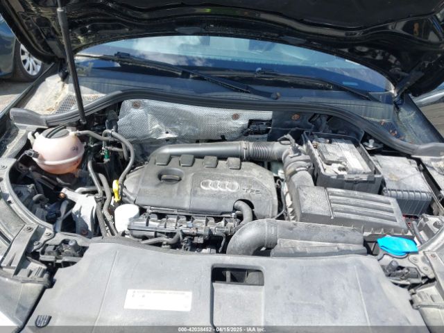 WA1JCCFS5HR001068 Audi Q3 2.0t Premium
