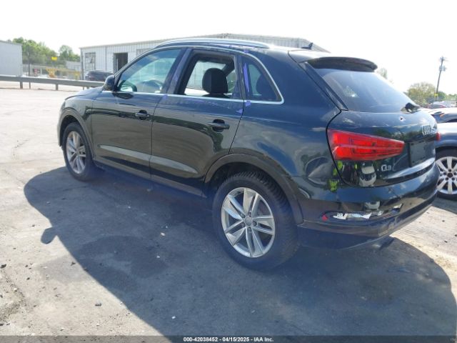 WA1JCCFS5HR001068 Audi Q3 2.0t Premium