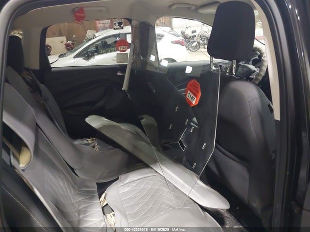 1FMCU9GD1KUA85680 Ford ESCAPE SE