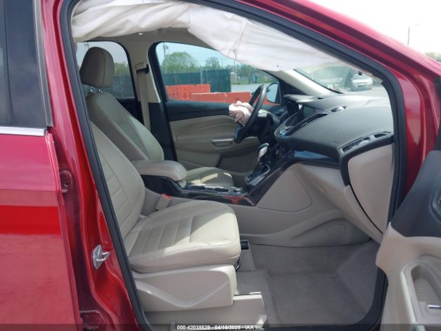 1FMCU9J96EUA93122 Ford Escape Titanium