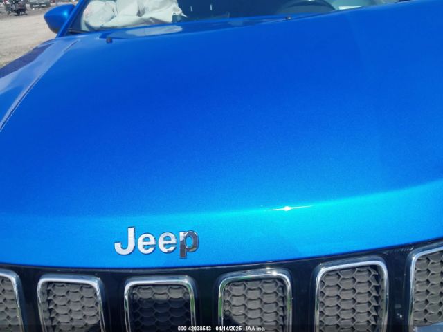 3C4NJDBB4JT117626 Jeep Compass Latitude 4x4