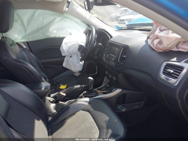 3C4NJDBB4JT117626 Jeep Compass Latitude 4x4