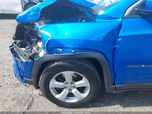 3C4NJDBB4JT117626 Jeep Compass Latitude 4x4