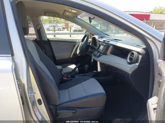 JTMBFREV4FD119929 Toyota RAV4 LE