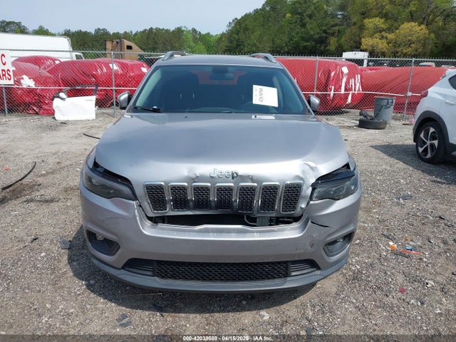 1C4PJLCB1KD373537 Jeep Cherokee