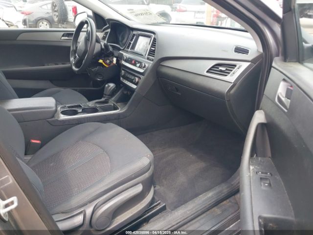 5NPE24AFXKH740882 Hyundai SONATA SE