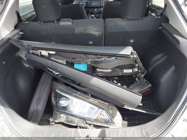 1N4AZ1CP8KC301860 Nissan LEAF SV