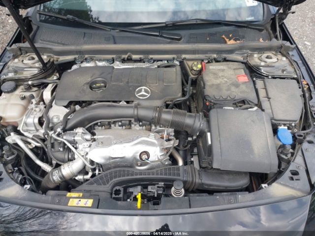 W1K3G4FB0NJ342113 Mercedes-Benz A 220 4matic