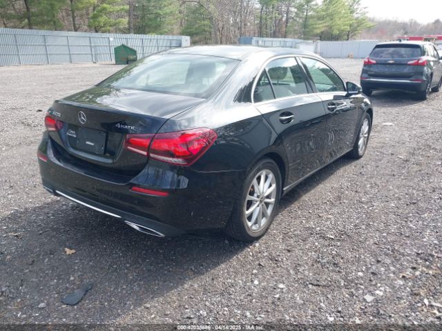 W1K3G4FB0NJ342113 Mercedes-Benz A 220 4matic