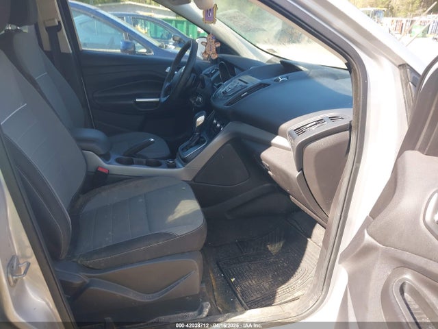 1FMCU9GX6EUB22401 Ford ESCAPE SE