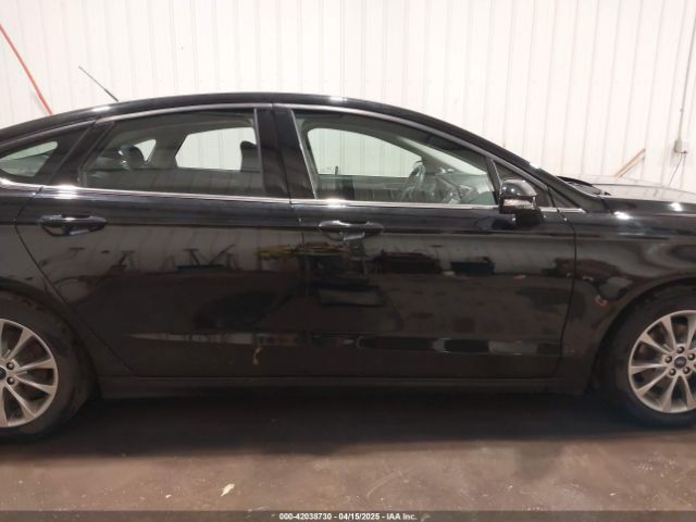 3FA6P0HD1HR350381 Ford FUSION SE