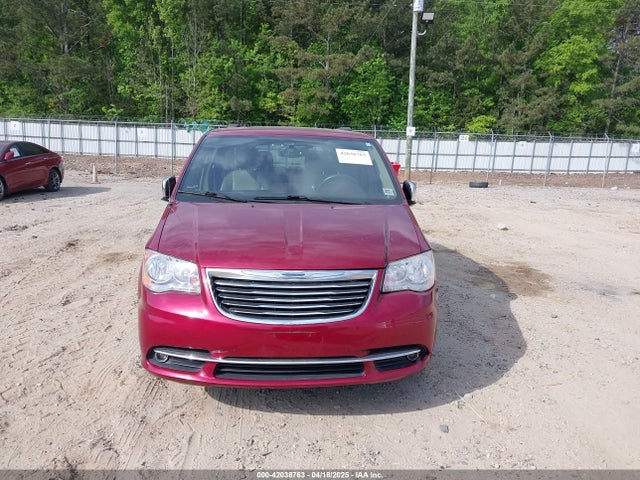 2C4RC1CG7GR221690 Chrysler Town & Country Touring-l Anniversary Edition