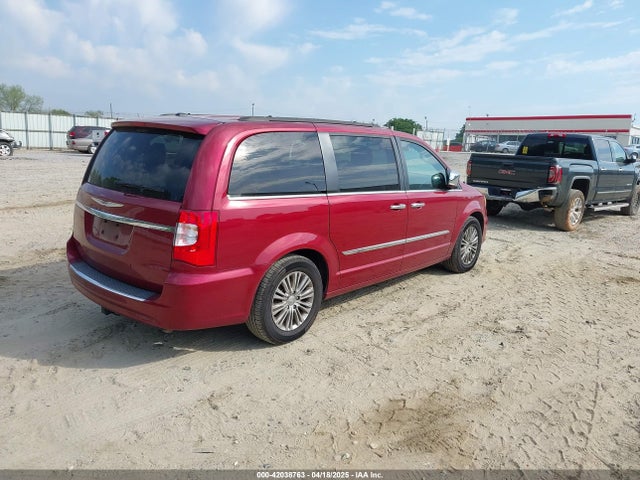 2C4RC1CG7GR221690 Chrysler Town & Country Touring-l Anniversary Edition