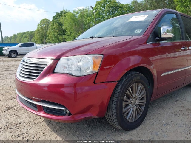 2C4RC1CG7GR221690 Chrysler Town & Country Touring-l Anniversary Edition