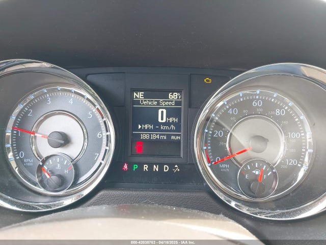 2C4RC1CG7GR221690 Chrysler Town & Country Touring-l Anniversary Edition