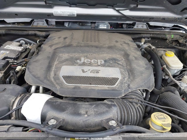 1C4BJWDG7GL292318 Jeep Wrangler Unlimited Sport