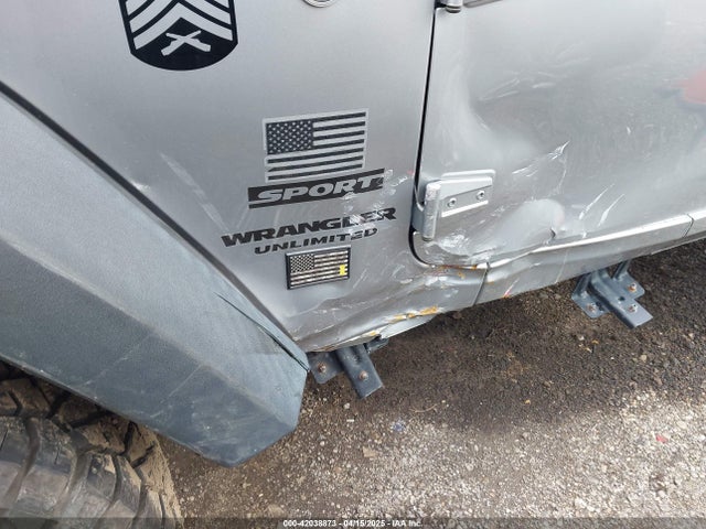 1C4BJWDG7GL292318 Jeep Wrangler Unlimited Sport