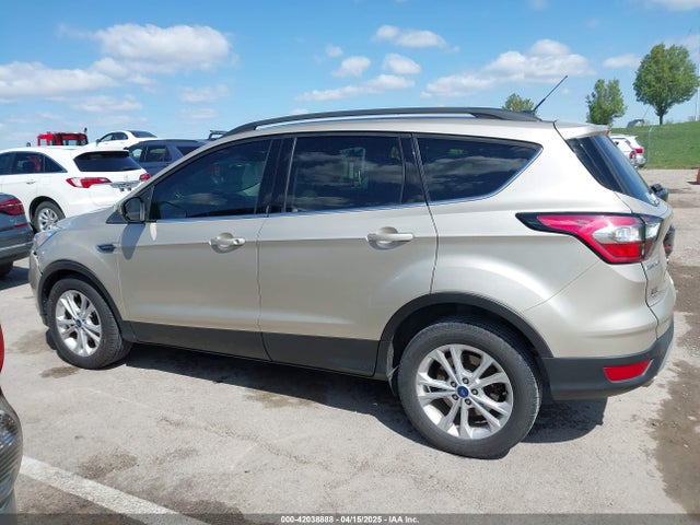 1FMCU0GD9HUC36995 Ford ESCAPE SE