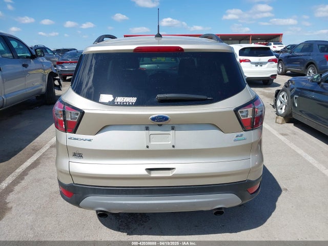 1FMCU0GD9HUC36995 Ford ESCAPE SE