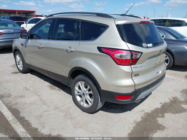 1FMCU0GD9HUC36995 Ford ESCAPE SE