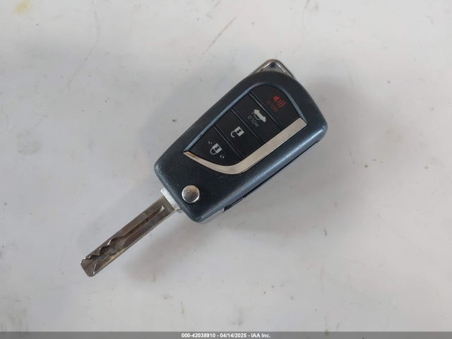 4T1C11AK3MU481310 Toyota CAMRY LE