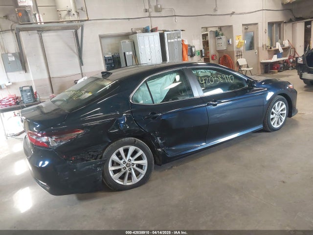 4T1C11AK3MU481310 Toyota CAMRY LE