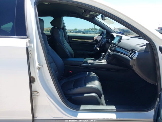 1HGCV1F34JA119530 Honda Accord Sport