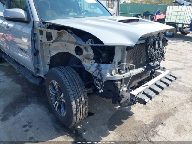 3TMCZ5AN6JM170128 Toyota Tacoma Trd Sport