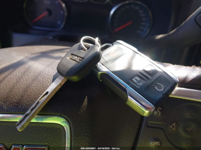 3GTU2NEC6HG358190 GMC Sierra 1500 Slt