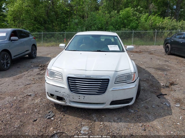 2C3CCAAG0EH157055 Chrysler 300