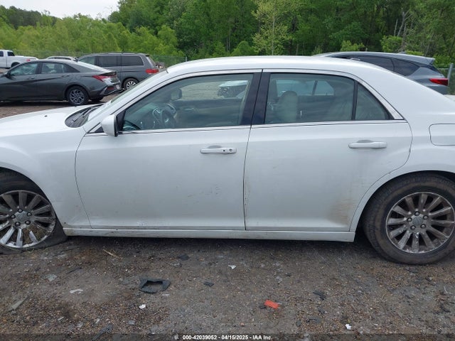 2C3CCAAG0EH157055 Chrysler 300