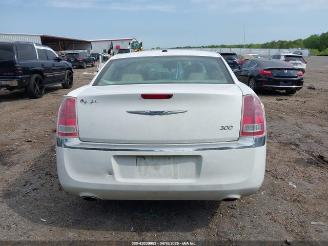 2C3CCAAG0EH157055 Chrysler 300