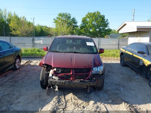 2C4RDGEG1JR282327 Dodge Grand Caravan Gt