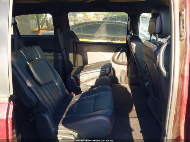 2C4RDGEG1JR282327 Dodge Grand Caravan Gt