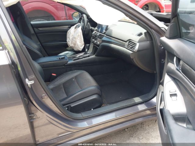 1HGCV1F33JA179413 Honda Accord Sport