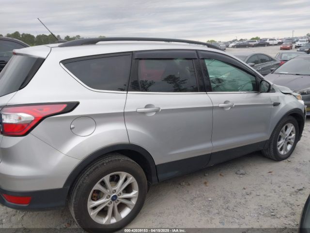 1FMCU0GD7JUA96323 Ford ESCAPE SE