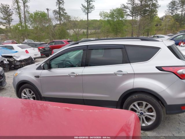 1FMCU0GD7JUA96323 Ford ESCAPE SE