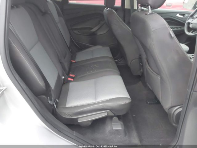 1FMCU0GD7JUA96323 Ford ESCAPE SE