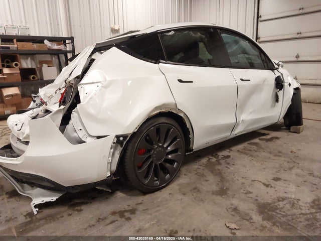 2021 TESLA MODEL Y 5YJYGDEF4MF075584 Photo 3