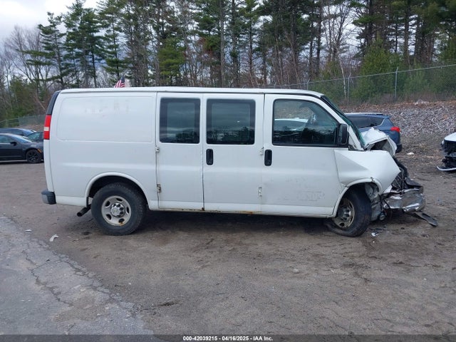 Chevrolet Express 2500 Work Van 2014 1GCWGFCA7E1126760 Image 14