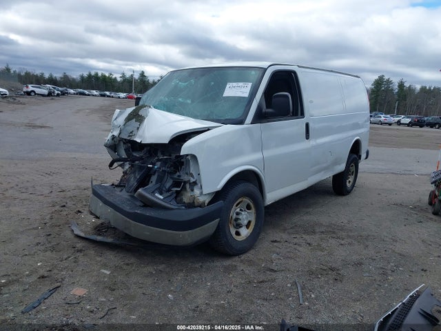 Chevrolet Express 2500 Work Van 2014 1GCWGFCA7E1126760 Image 2